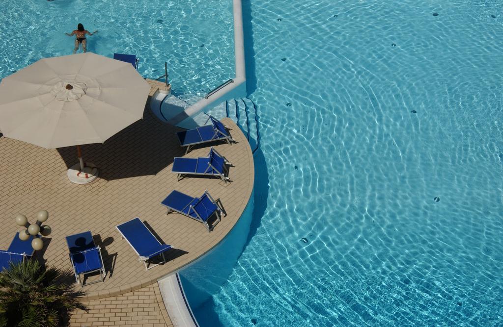 Hotel Valverde & Residenza Чезенатіко Екстер'єр фото