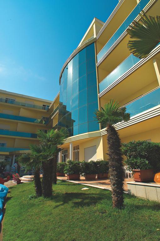 Hotel Valverde & Residenza Чезенатіко Екстер'єр фото
